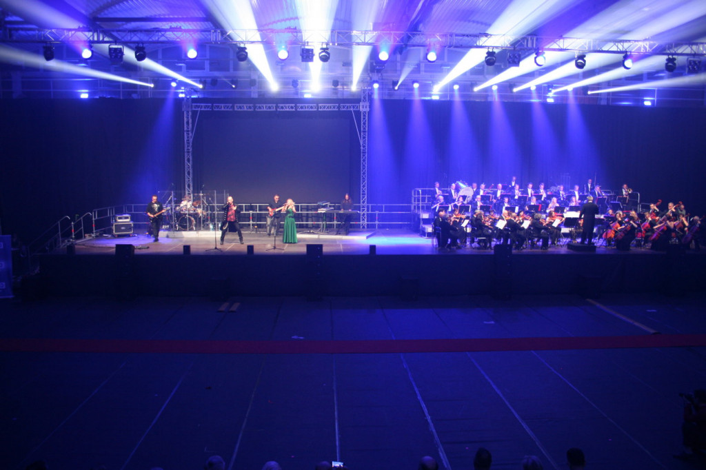 Zamość: Ceremonia otwarcia Mistrzostw Europy U20 i U23 [Zamojszczyzna, Namysłowiacy, Night Rider Symphony - FOTO]