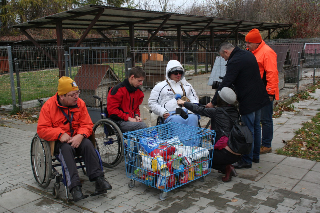 Zamość: Wsparli ideę pomocy porzuconym zwierzętom [FOTO]