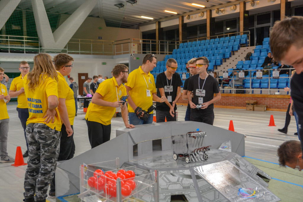 Lublin: Uczniowie Ekonomika zajęli II miejsce w Lubelskiej Lidze Robotyki