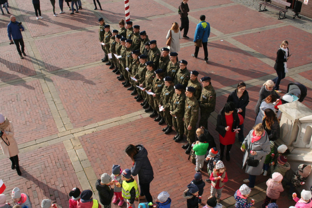Zamość: Wypuścili w niebo 100 balonów [FOTO]