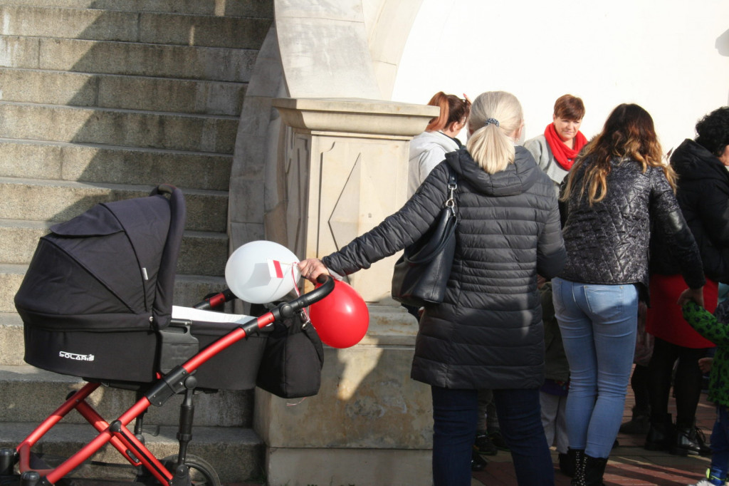 Zamość: Wypuścili w niebo 100 balonów [FOTO]