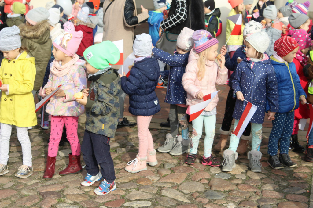Zamość: Wypuścili w niebo 100 balonów [FOTO]