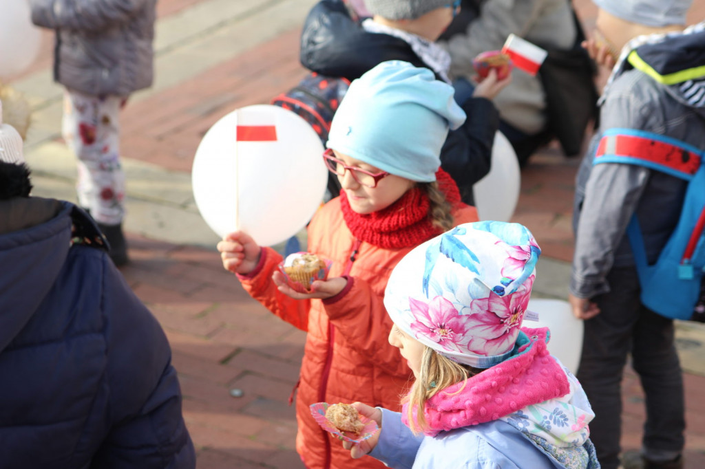 Zamość: Wypuścili w niebo 100 balonów [FOTO]