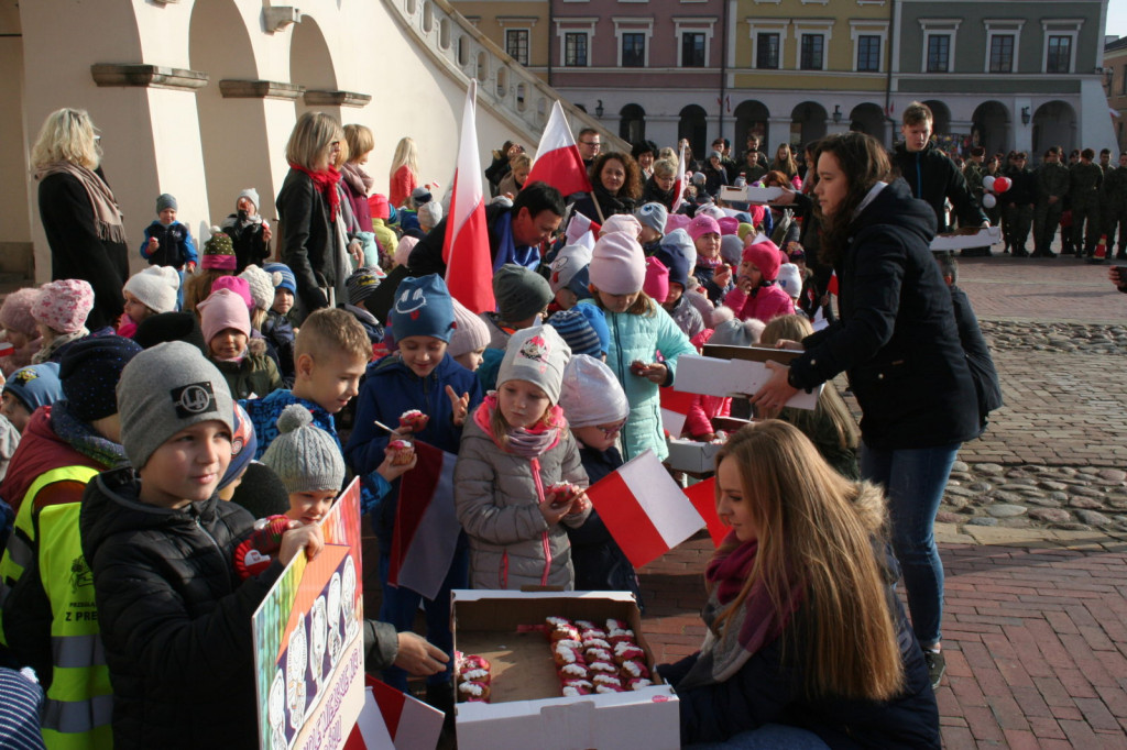 Zamość: Wypuścili w niebo 100 balonów [FOTO]