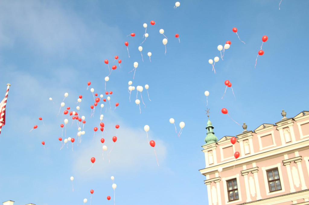 Zamość: Wypuścili w niebo 100 balonów [FOTO]