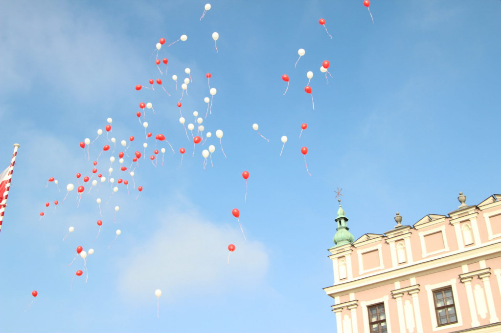 Zamość: Wypuścili w niebo 100 balonów [FOTO]