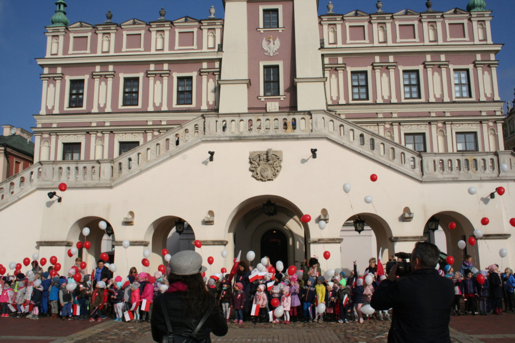 Zamość: Wypuścili w niebo 100 balonów [FOTO]