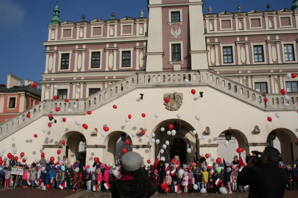 Zamość: Wypuścili w niebo 100 balonów [FOTO]
