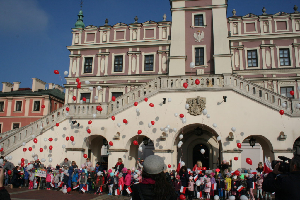 Zamość: Wypuścili w niebo 100 balonów [FOTO]