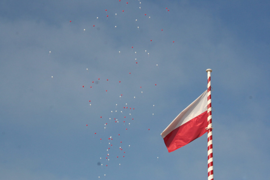 Zamość: Wypuścili w niebo 100 balonów [FOTO]