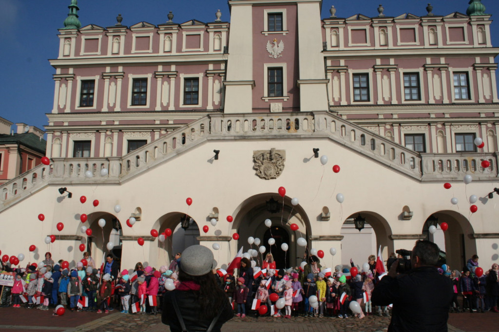 Zamość: Wypuścili w niebo 100 balonów [FOTO]