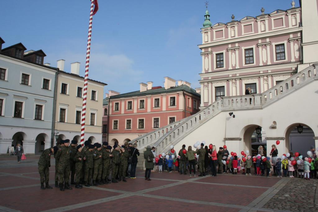 Zamość: Wypuścili w niebo 100 balonów [FOTO]