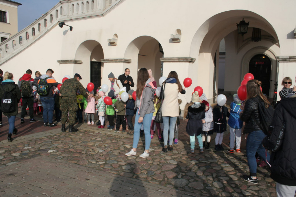 Zamość: Wypuścili w niebo 100 balonów [FOTO]