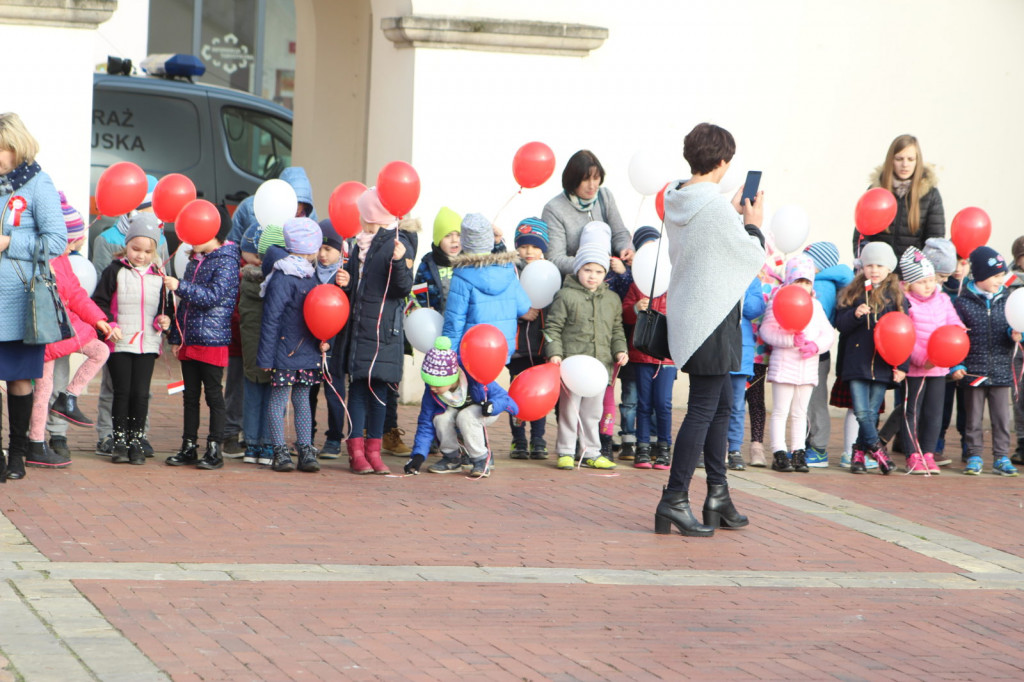 Zamość: Wypuścili w niebo 100 balonów [FOTO]