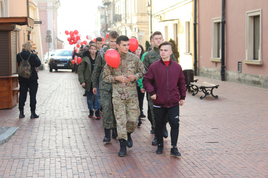 Zamość: Wypuścili w niebo 100 balonów [FOTO]