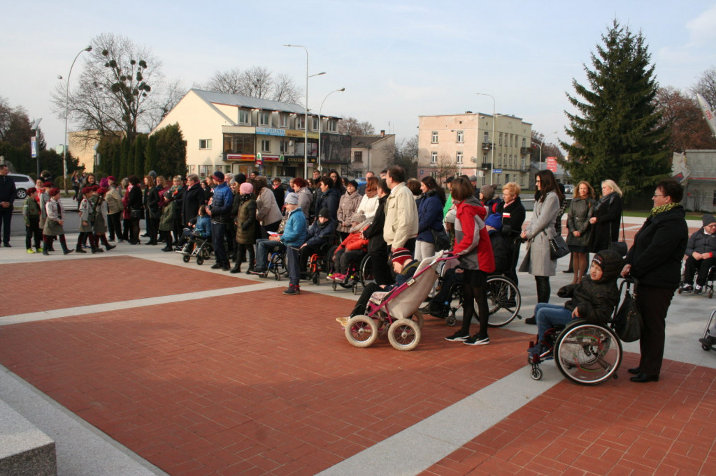 Zamość: Koncert patriotyczny w wykonaniu uczniów ZNSS 