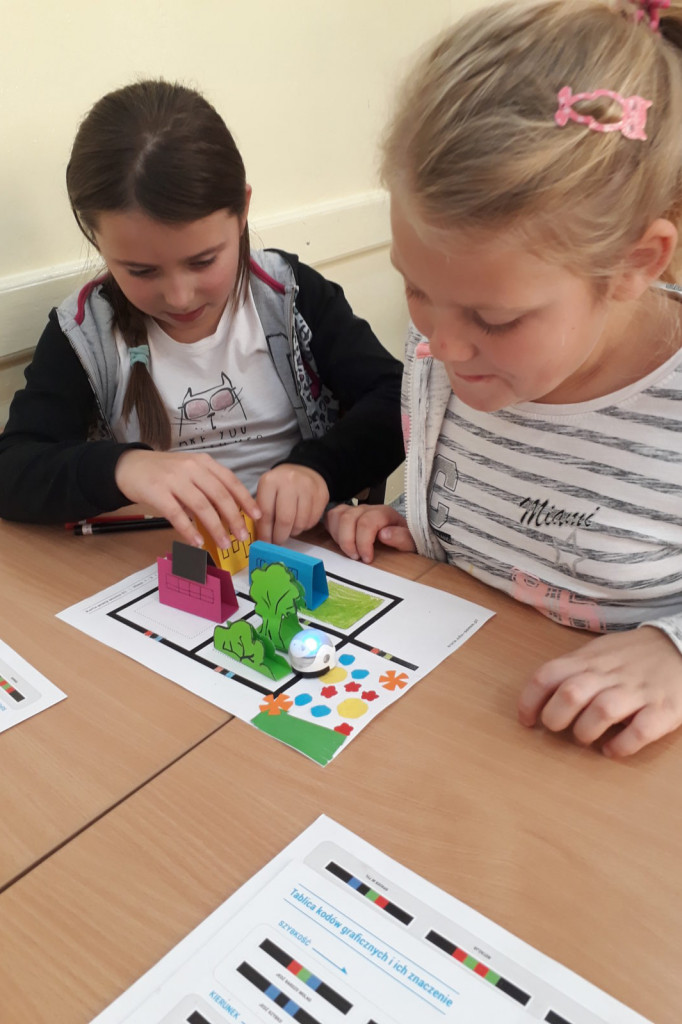 Zamość: Code Week czyli Europejski Tydzień Kodowania  w SP nr 7 [FOTO]