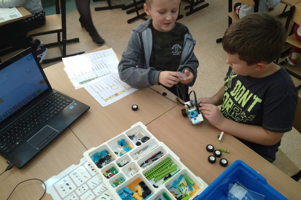 Zamość: Code Week czyli Europejski Tydzień Kodowania  w SP nr 7 [FOTO]