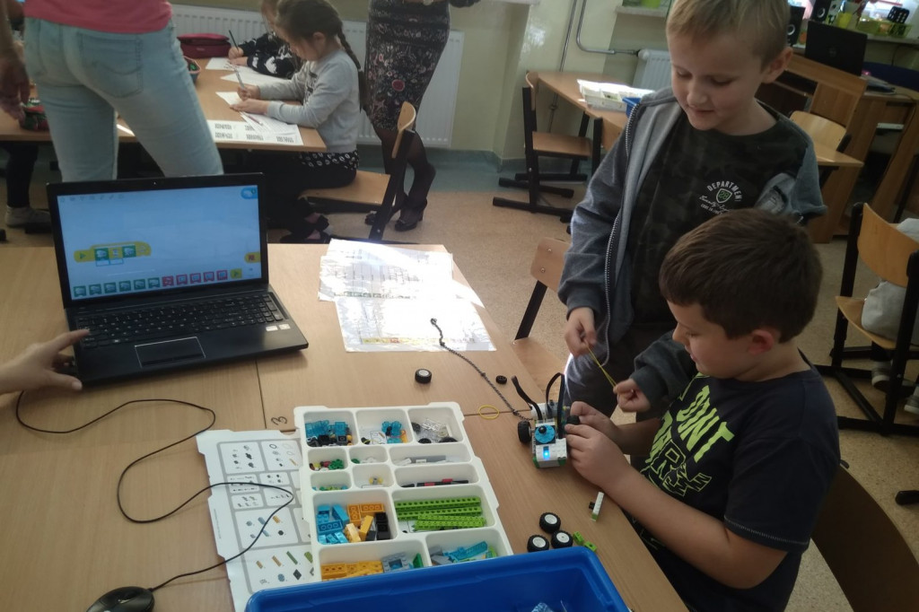 Zamość: Code Week czyli Europejski Tydzień Kodowania  w SP nr 7 [FOTO]