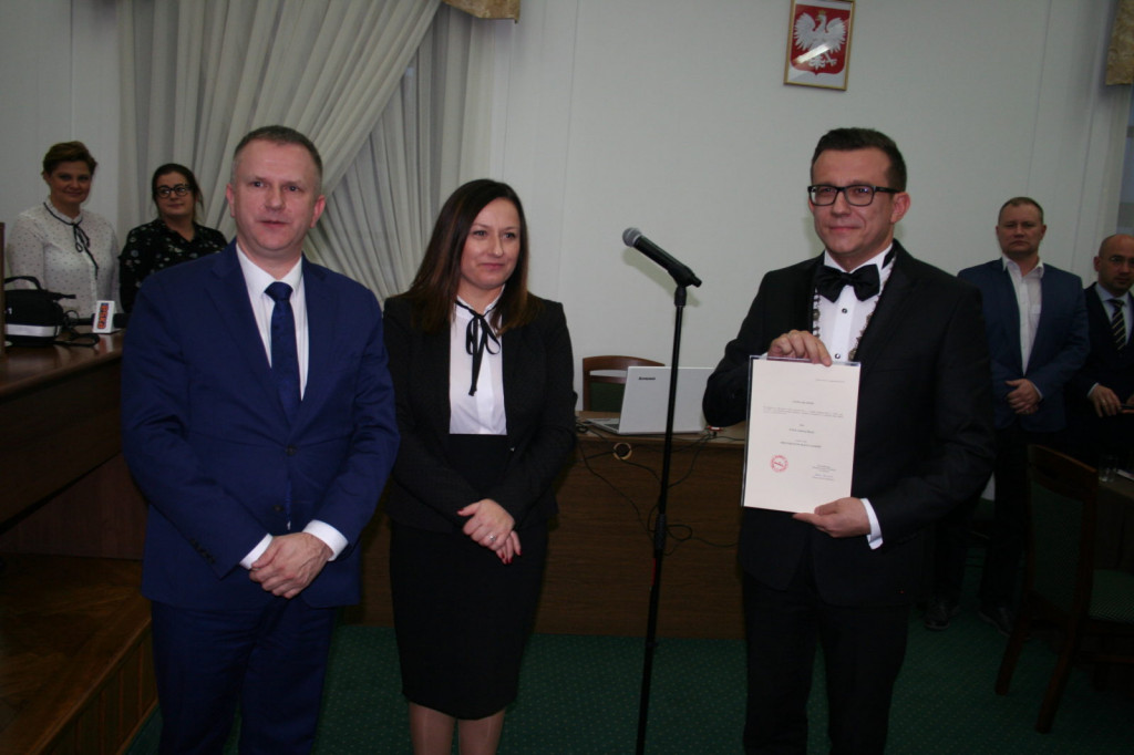 Sesja inauguracyjna Rady Miasta Zamość. Prezydium wybrane, prezydent i radni złożyli ślubowanie [FOTO, VIDEO]