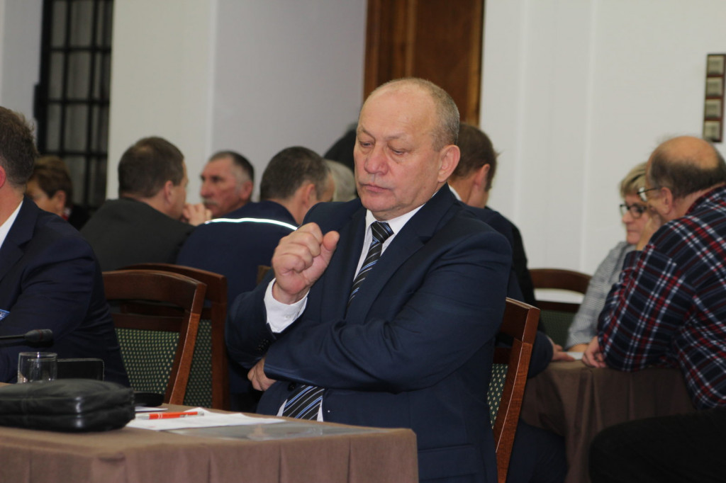 Sesja inauguracyjna Rady Miasta Zamość. Prezydium wybrane, prezydent i radni złożyli ślubowanie [FOTO, VIDEO]