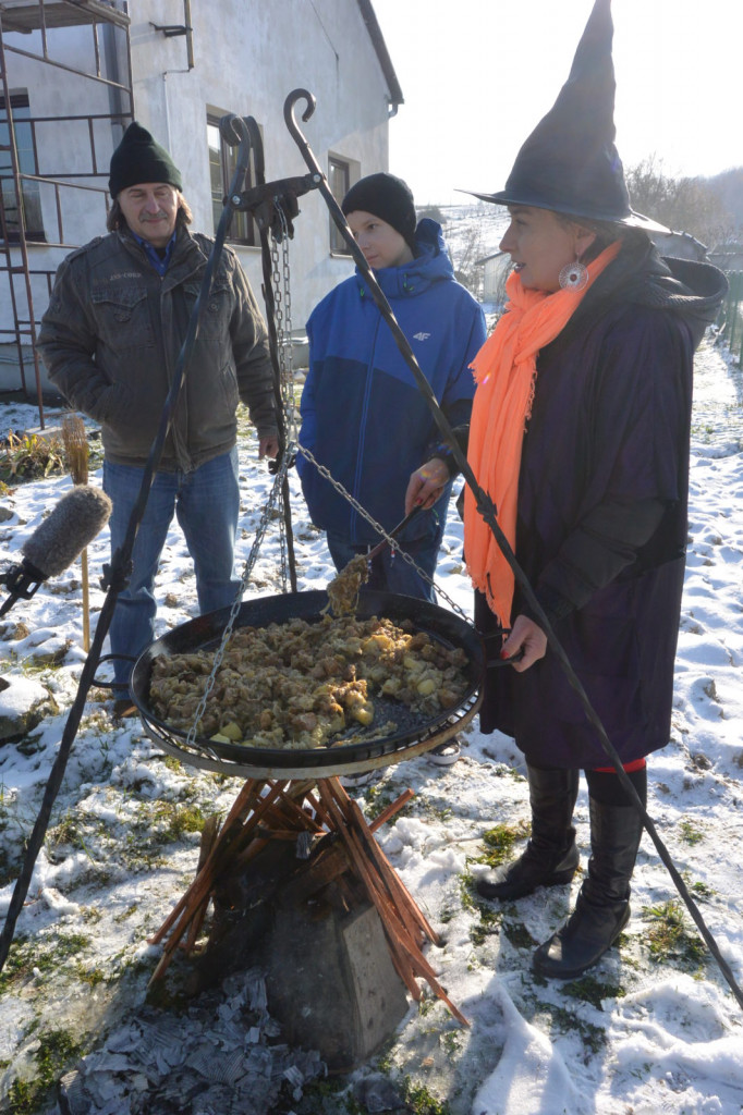 Zamość: Zespół Vox, Jarzębina, Adrian Makar, armia aniołów, święty Mikołaj i prawdziwy renifer dla Adriana