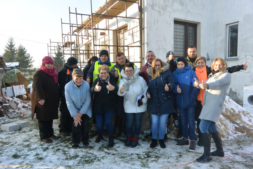 Zamość: Zespół Vox, Jarzębina, Adrian Makar, armia aniołów, święty Mikołaj i prawdziwy renifer dla Adriana