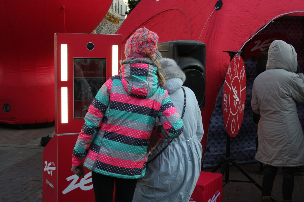 Zamość: Jarmark Świąteczny, Radio ZET i Wawel Truck na Rynku Wielkim [FOTO]