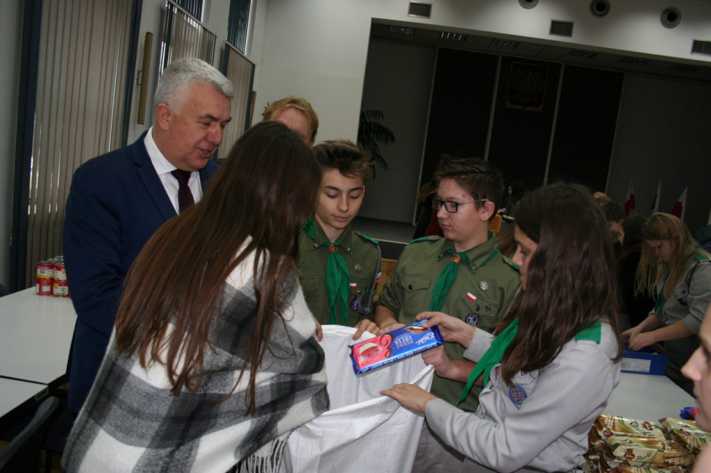 Zamość: Przygotowano ponad 100 paczek dla Kombatantów [FOTO]