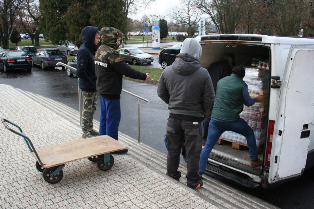 Zamość: Przygotowano ponad 100 paczek dla Kombatantów [FOTO]