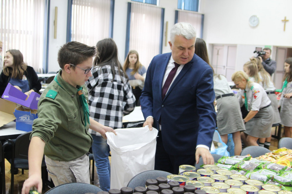 Zamość: Przygotowano ponad 100 paczek dla Kombatantów [FOTO]
