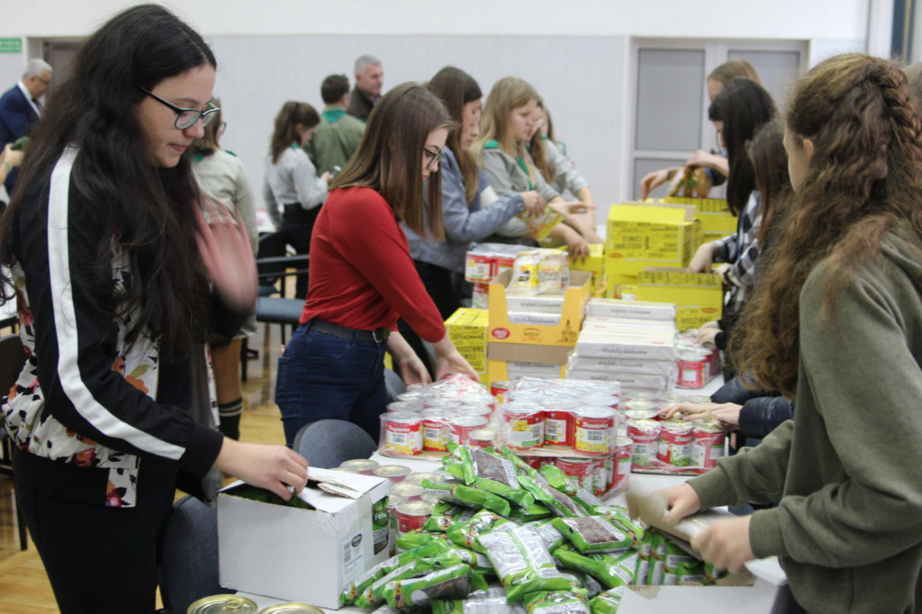 Zamość: Przygotowano ponad 100 paczek dla Kombatantów [FOTO]