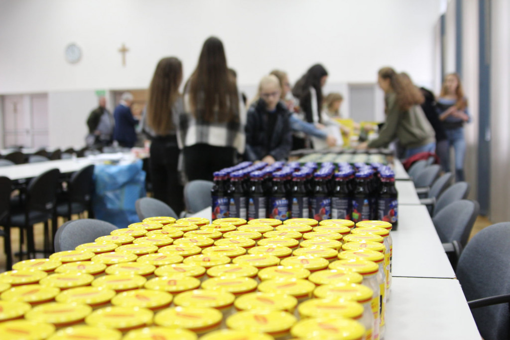 Zamość: Przygotowano ponad 100 paczek dla Kombatantów [FOTO]