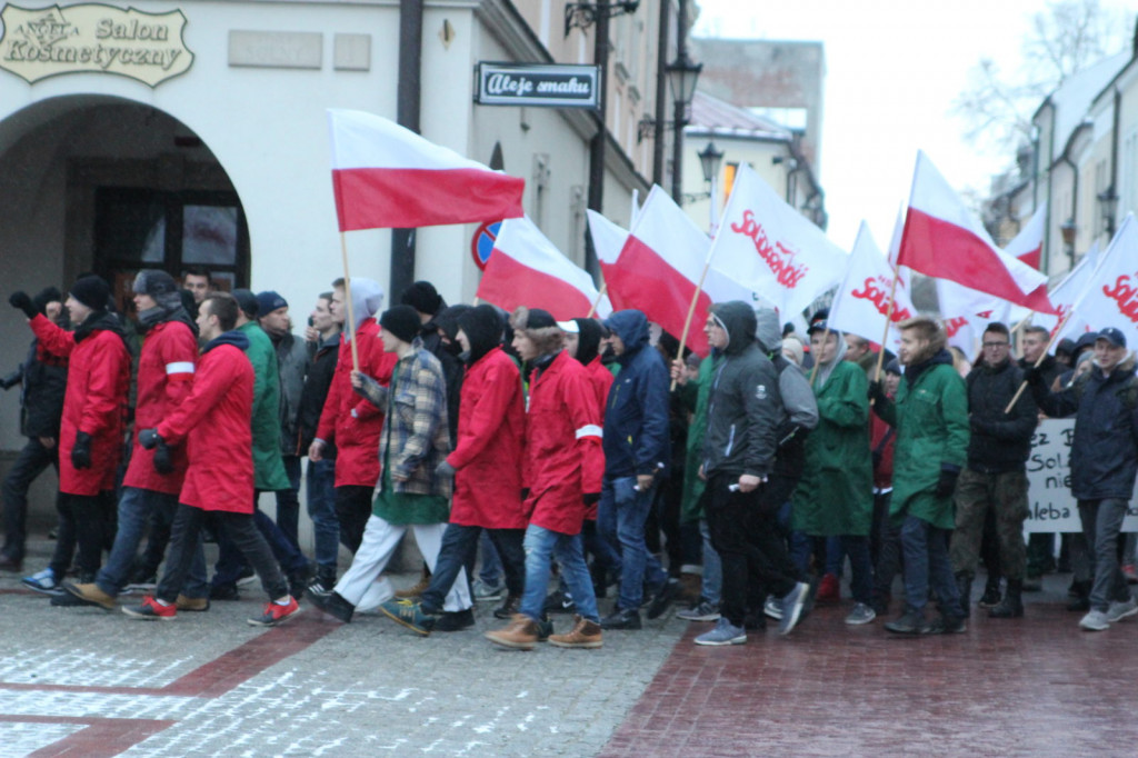 Zamość: Obchody 13 grudnia - 37. rocznica wprowadzenia stanu wojennego [FOTO]