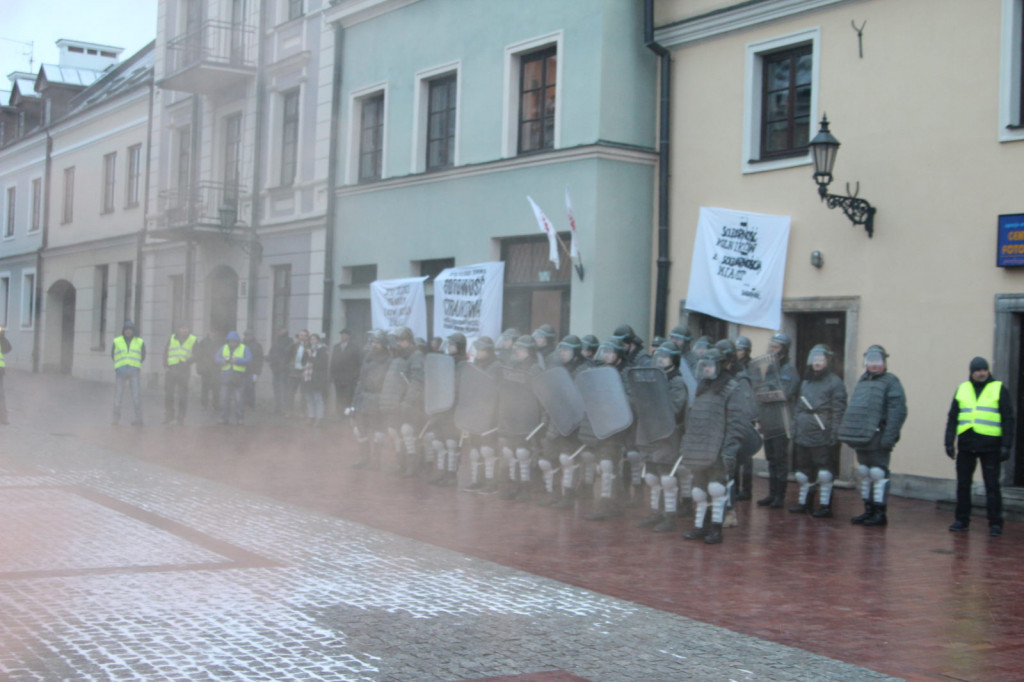 Zamość: Obchody 13 grudnia - 37. rocznica wprowadzenia stanu wojennego [FOTO]