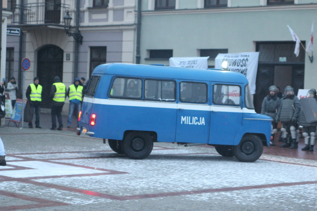Zamość: Obchody 13 grudnia - 37. rocznica wprowadzenia stanu wojennego [FOTO]