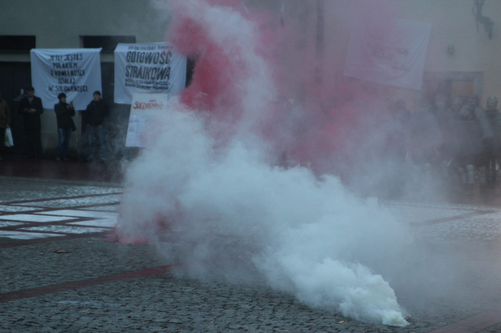 Zamość: Obchody 13 grudnia - 37. rocznica wprowadzenia stanu wojennego [FOTO]