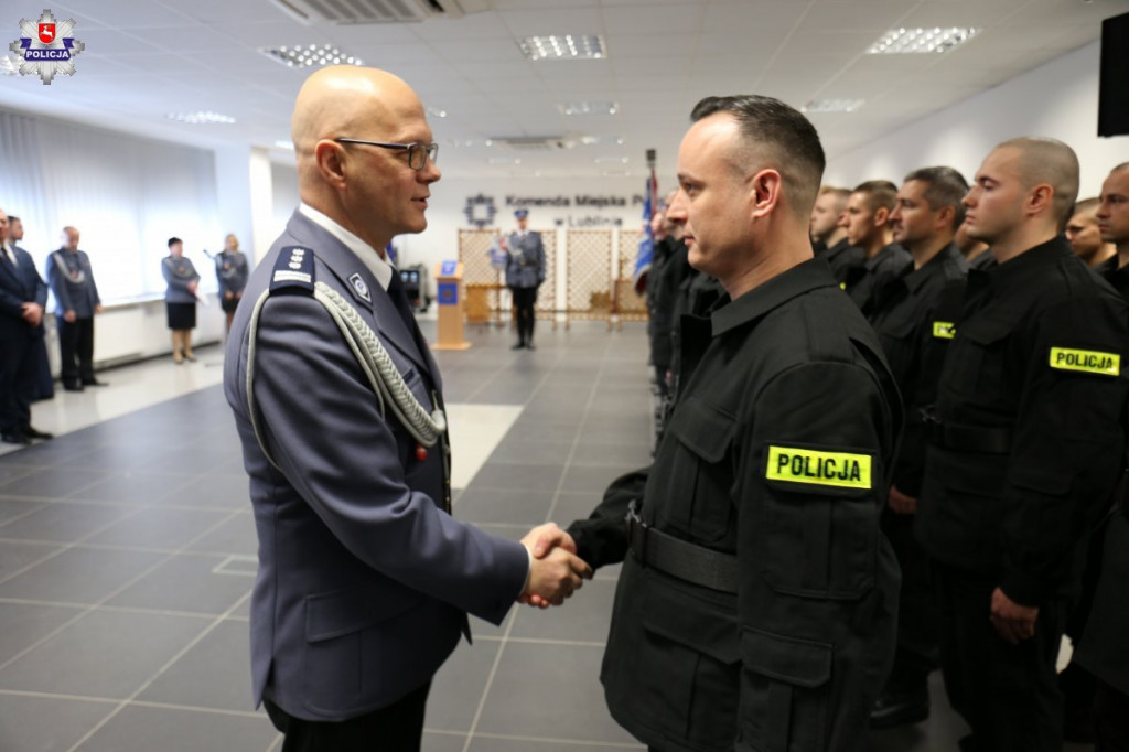 Lublin: Nowi funkcjonariusze, odznaczenia i medale [FOTO]