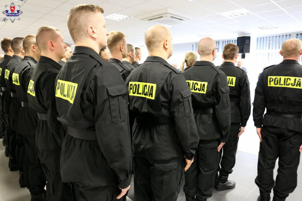 Lublin: Nowi funkcjonariusze, odznaczenia i medale [FOTO]