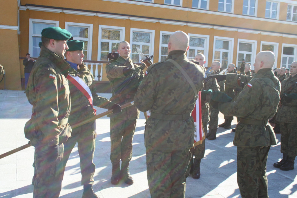 Zamość: Przysięgę złożyło 85 żołnierzy służby przygotowawczej [FOTO]