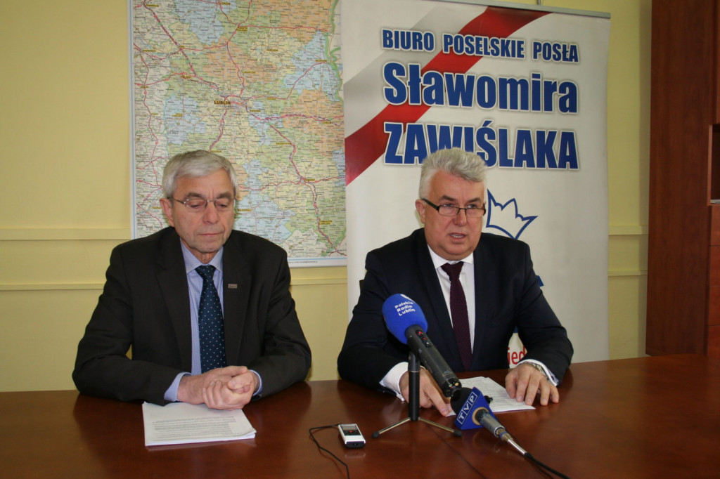PiS odkrywa karty: Maluch+, Mama 4+, podwyżka rent/emerytur, pomoc dla niepełnosprawnych [VIDEO]