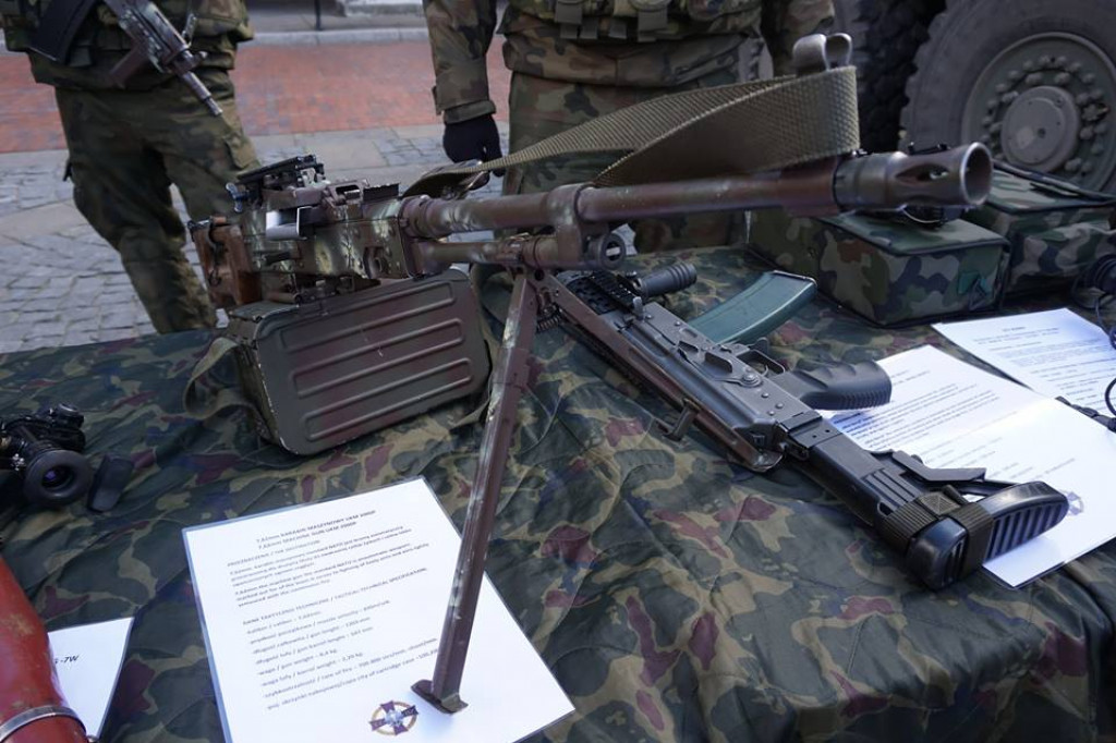 Zamość: 20 lat Polski w NATO - piknik wojskowy na Rynku Wielkim [FOTO]