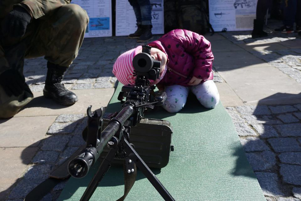 Zamość: 20 lat Polski w NATO - piknik wojskowy na Rynku Wielkim [FOTO]