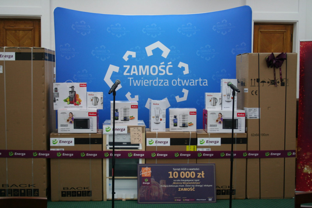 Zamość: Sprzęt AGD o wartości 10 tys. zł dla potrzebujących [FOTO, VIDEO]