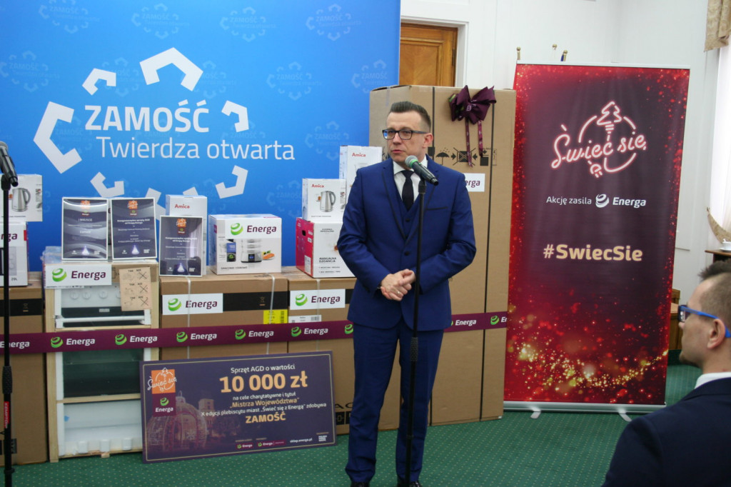 Zamość: Sprzęt AGD o wartości 10 tys. zł dla potrzebujących [FOTO, VIDEO]