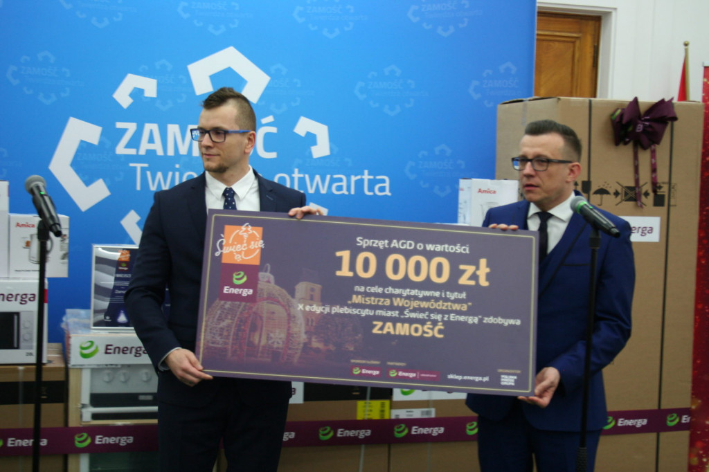 Zamość: Sprzęt AGD o wartości 10 tys. zł dla potrzebujących [FOTO, VIDEO]