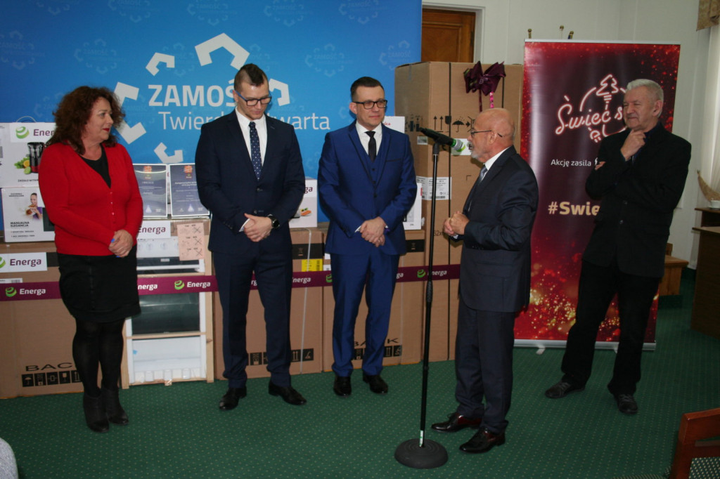 Zamość: Sprzęt AGD o wartości 10 tys. zł dla potrzebujących [FOTO, VIDEO]