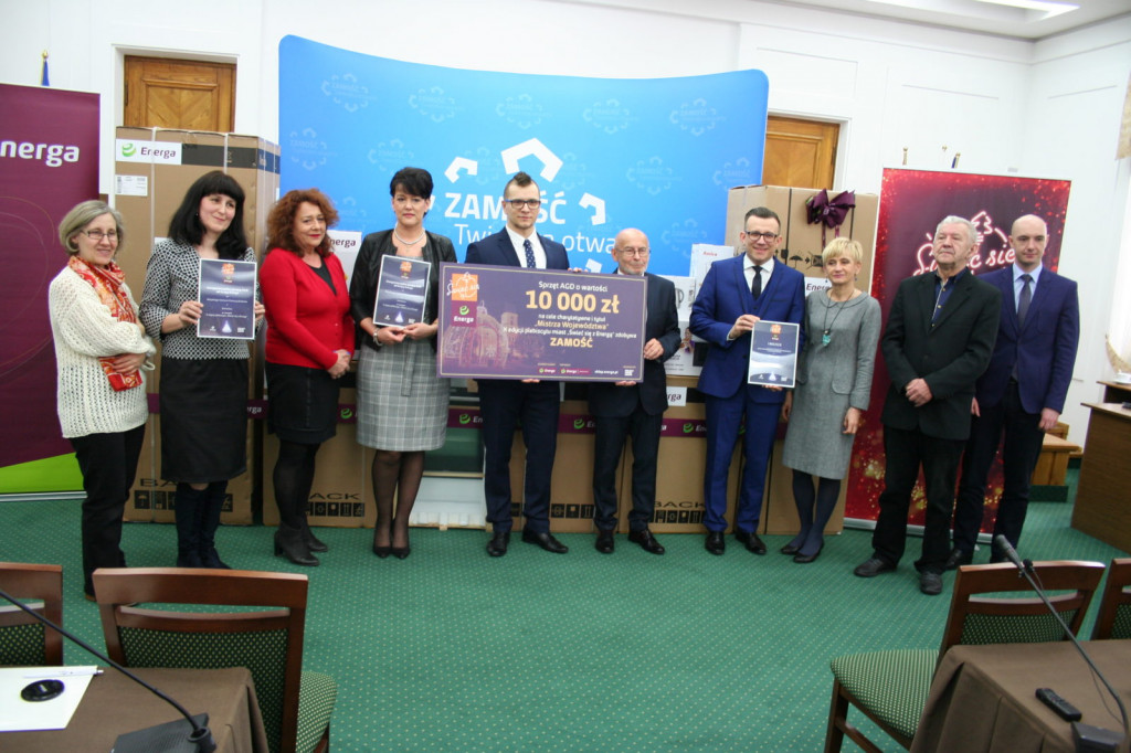Zamość: Sprzęt AGD o wartości 10 tys. zł dla potrzebujących [FOTO, VIDEO]