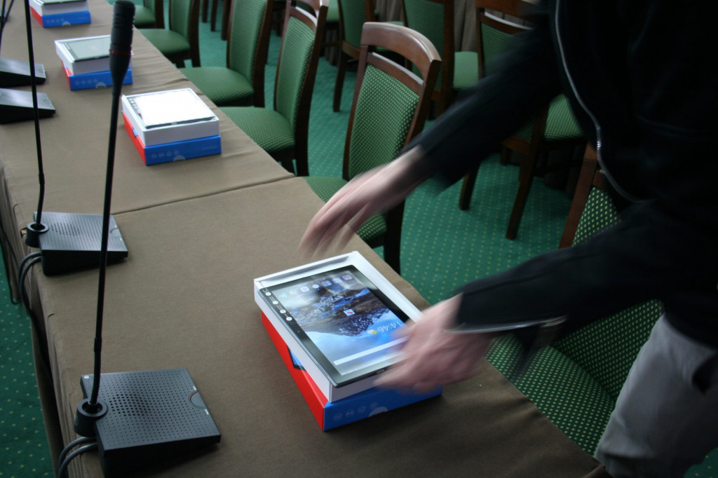 Zamość: Rada miasta zagłosuje przez tablety. Wdrożenie programu eSesja [FOTO, VIDEO]