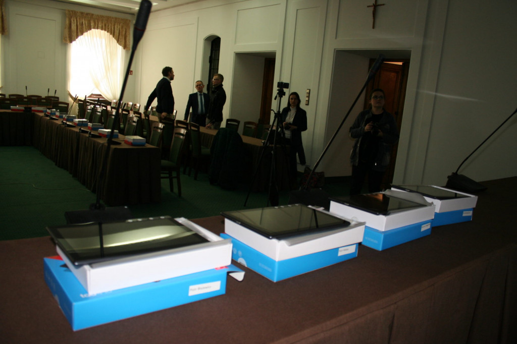 Zamość: Rada miasta zagłosuje przez tablety. Wdrożenie programu eSesja [FOTO, VIDEO]